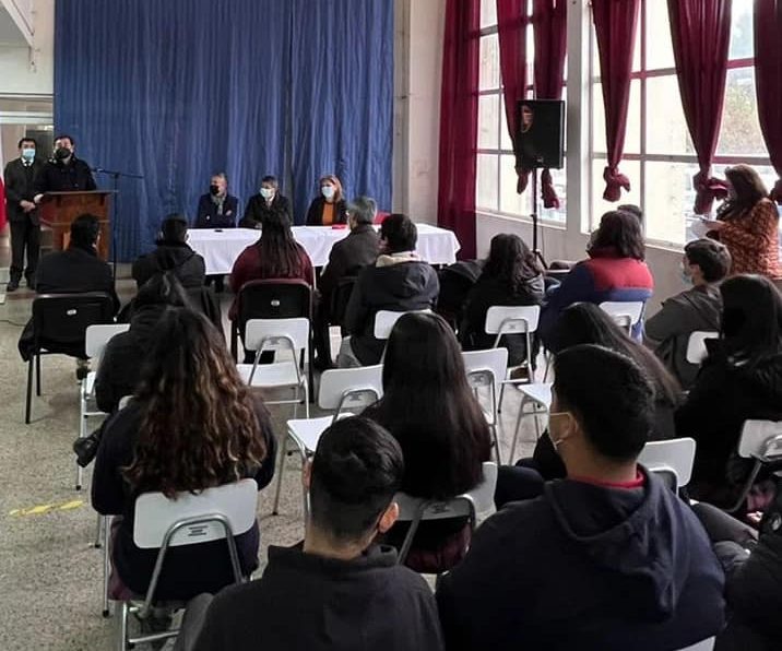 Entregan $66 millones para mejoramiento del Liceo Bicentenario de Trehuaco