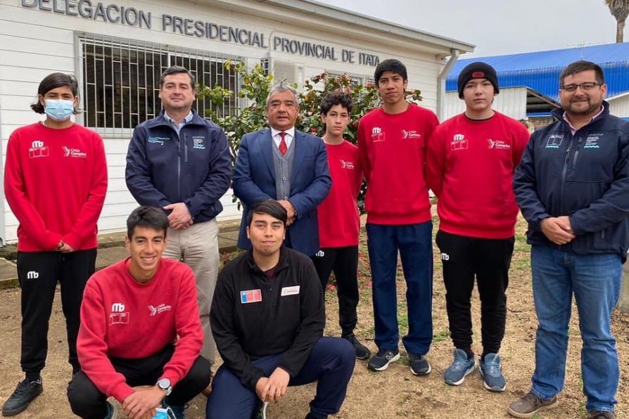 Promesas del atletismo quirihuano reciben reconocimiento de delegado presidencial de Itata