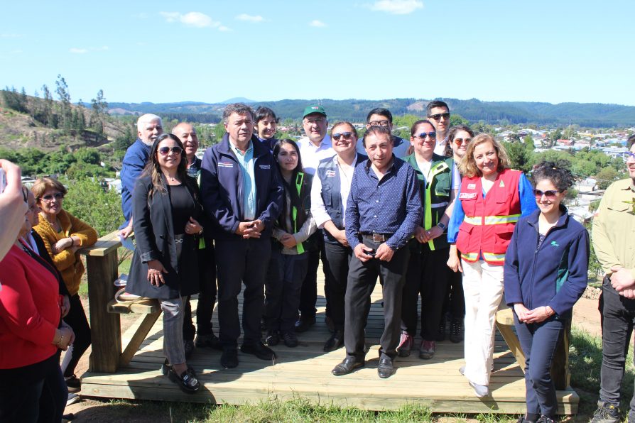 Ministro de Agricultura visita Coelemu para supervisar el avance del Proyecto “Parque Urbano Coelemu” en la provincia de Itata, zona afectada por los incendios forestales de 2023