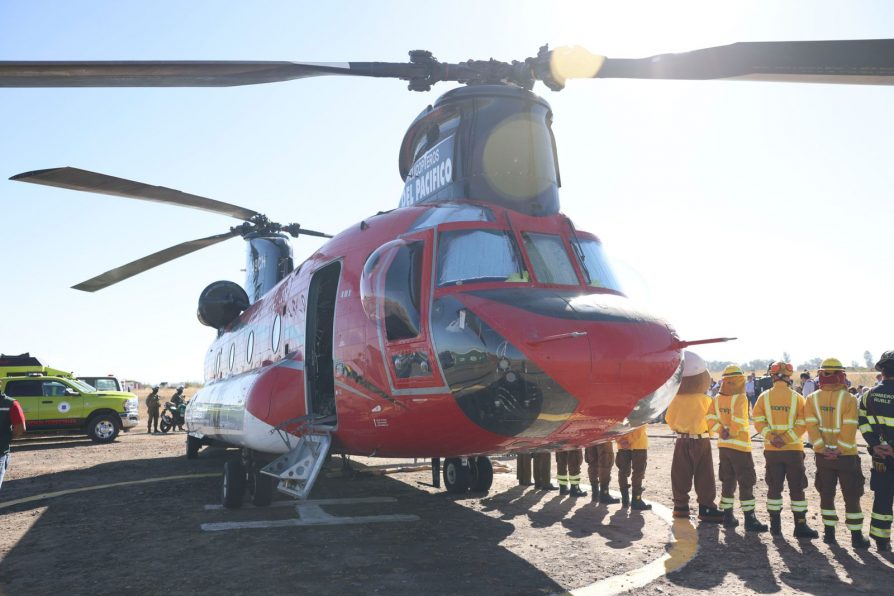 Delegado Presidencial Mario Cruces participó de la recepción de Helicóptero CH-47 Chinook