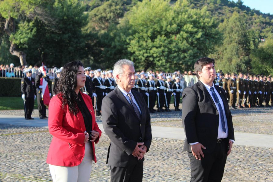 Autoridades regionales conmemoran el 146° aniversario de las Glorias Navales en la comuna de Ninhue